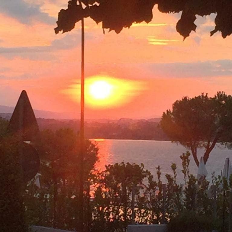 Hotel La Favorita Peschiera del Garda Esterno foto