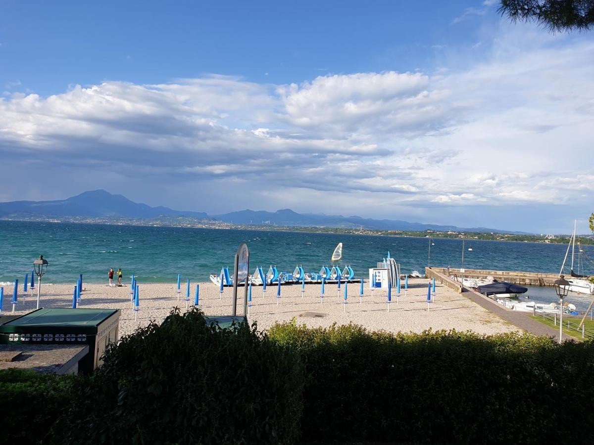 Hotel La Favorita Peschiera del Garda Esterno foto