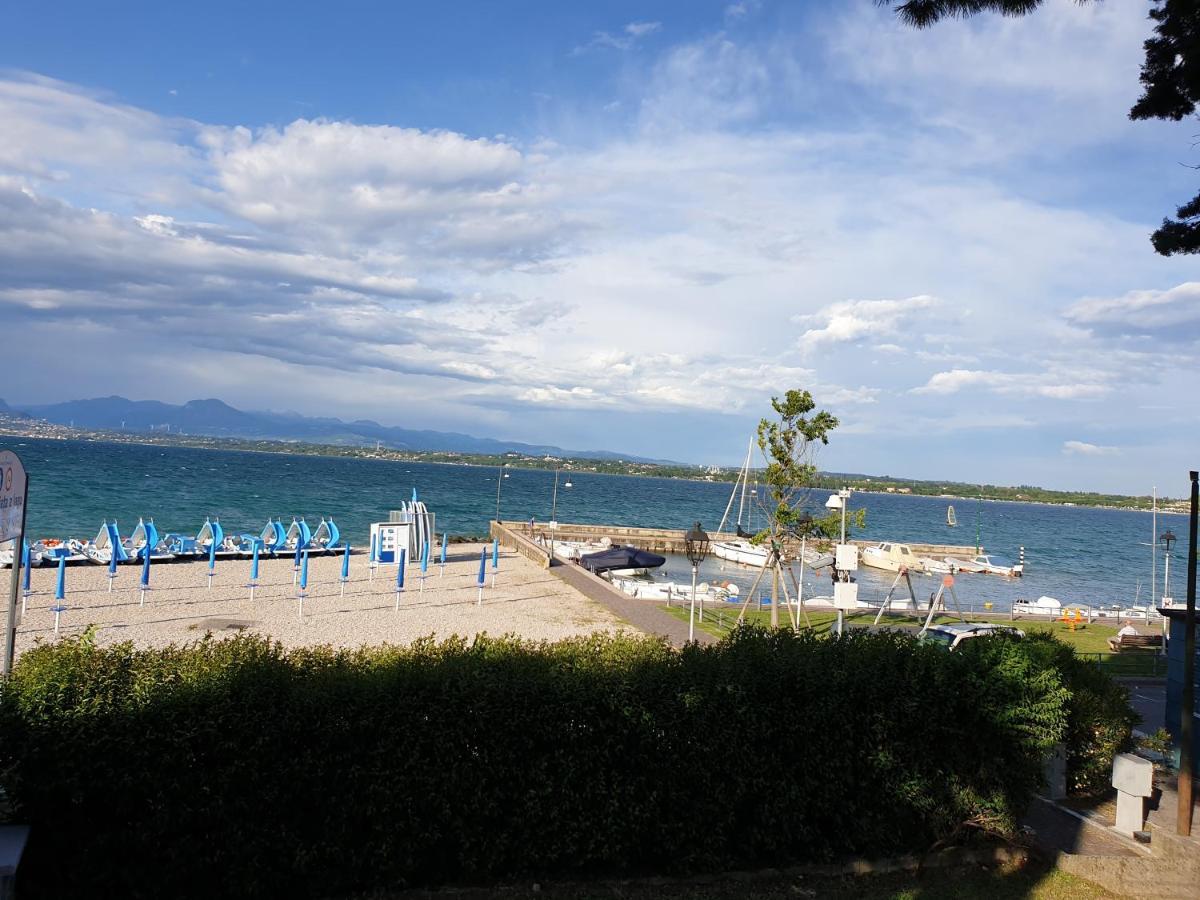 Hotel La Favorita Peschiera del Garda Esterno foto