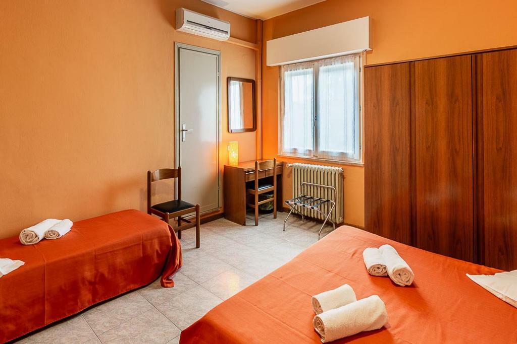 Hotel La Favorita Peschiera del Garda Esterno foto